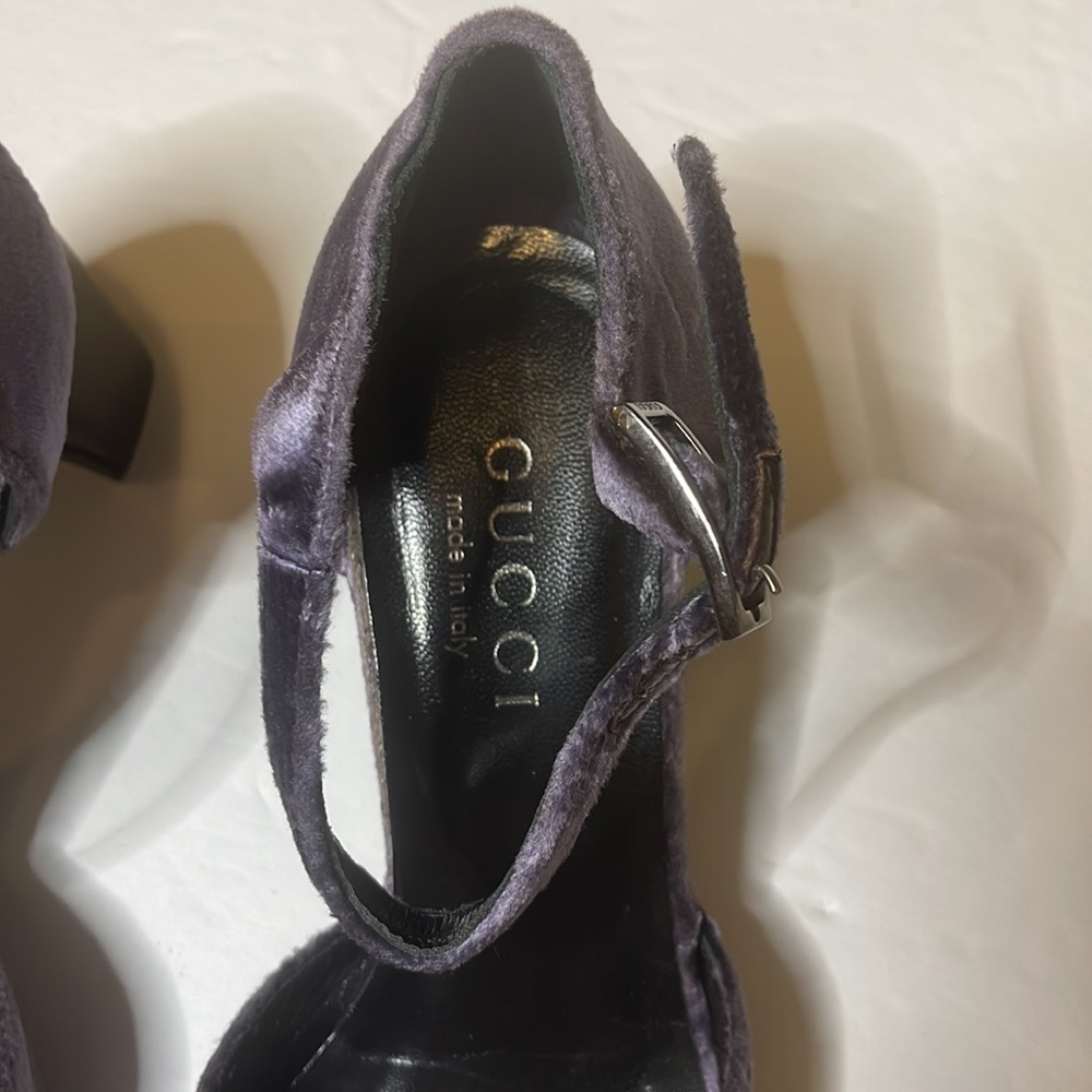 Gucci Light Purple Velvet Ankle Strap Block Heels size 36 C with Dustbag - Picture 5 of 7
